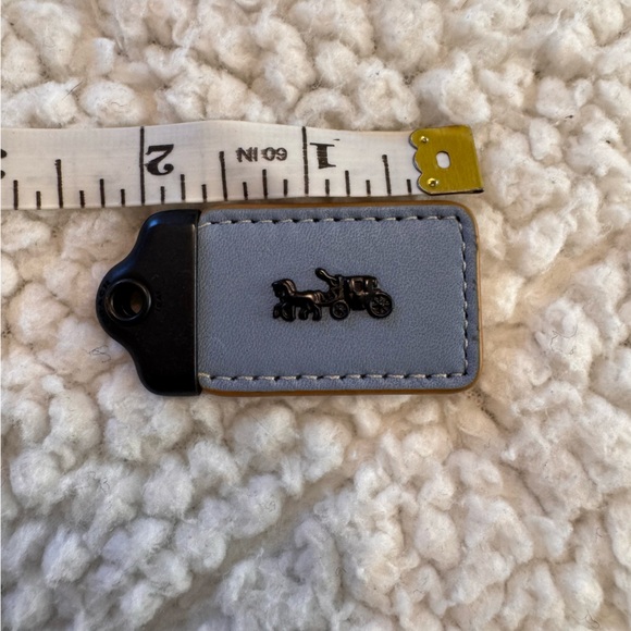 Coach 1941 Hang Tag Cornflower - Picture 1 of 4
